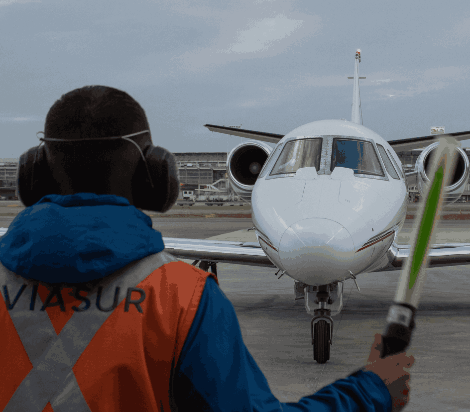 La Historia de Aviasur: Innovación y Crecimiento